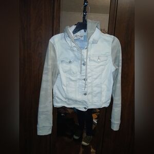 Juniors Size Medium Light Denim Jacket with Camo Sleeves And Hood